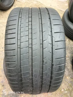 1x 295/35/20 Michelin pilot super sport like new