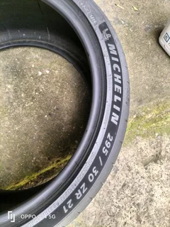 1x 295/30/21 Michelin pilot Sport 5S, like new