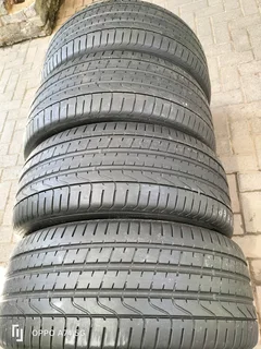 4tyres 265/40/21 Pirelli pzero normal tyres like new