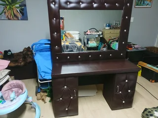 Dressing table for sale R2000