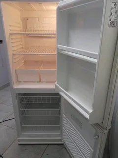 Excellent working 317L Defy fridge for sale R2000 Works like a new fridge