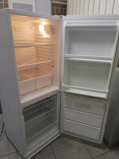 Excellent working 317L Defy fridge for sale R2000 Works like a new fridge