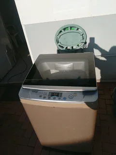 13kg washing machine for sale R2850Excellent working condition I'm in Roodepoort
