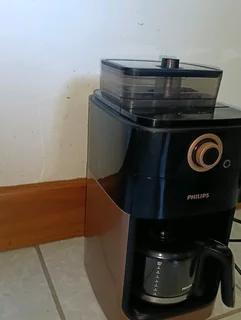Phillips grind and brew coffee machine