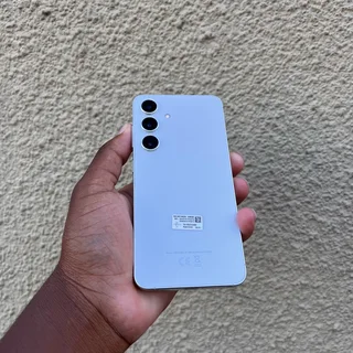 Samsung Galaxy S24 256GB Super Clean