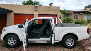 NISSAN NAVARA KING CAB 4X4 DCI IN (AMAZING CONDITION) VERY POWERFUL/VERY RELIABLE