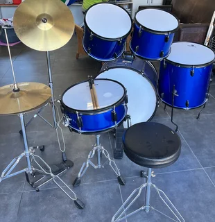 7 piece blue drum kit