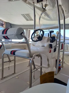 600 INDIGO ON TRAILER WITH DF140BTL SUZUKI 4 STROKE