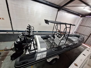 7.3M Infanta on galvanized trailer with 2 x 115HP MErcury 4 strokes