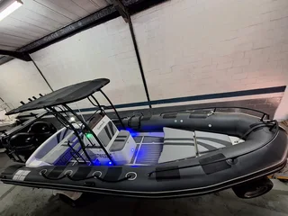 7.3M Infanta on galvanized trailer with 2 x 115HP MErcury 4 strokes