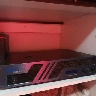 Hybrid B1800 power amp mint condition R3900 not neg