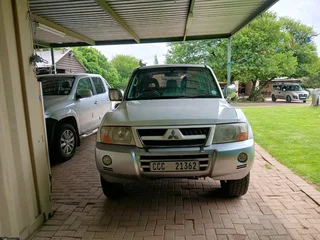 2003 Mitsubishi Pajero 3.2D-iD GLS Automatic