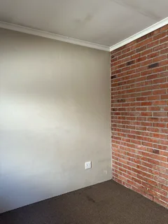 Shared 1 room in San ridge available immediately