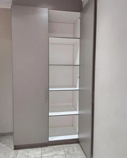 Room to rent in a 2 bedroom shared apartmentNear Beyers Naudé, cradlestone mall and blueberry square