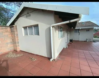 Two Bedroom To-let  in  Mobeni heights Durban