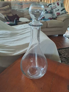 Glass sherry decanter