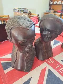 African art carved wooden heads