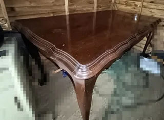 Baie Imbuia Dining Set – Ball &amp; Claw 6-SeaterElegant solid imbuia dining set