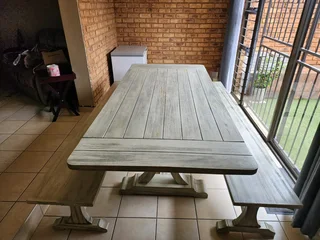 10-Seater Dining Room Table &#43; Benches