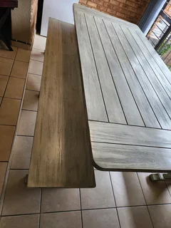 10-Seater Dining Room Table &#43; Benches