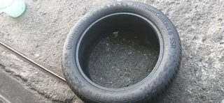 A set of 4 tyres 235/50/19 runflat tyres for mercedes