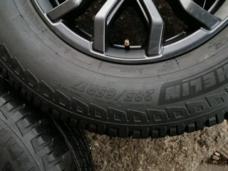 A set of 17&#34; mags and michelin tyres 285/65/17