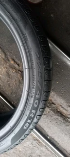 2x225/40/18 pirelli tyres in a very good condition with no damages