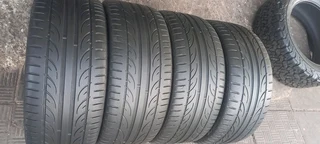 A set of 225/35/19 hankook ventus