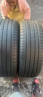 2x235/50/20 pirelli tyres in a very good condition like new