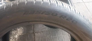 2x235/50/20 pirelli tyres in a very good condition like new