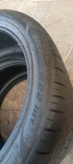 A set of bmw x7 22&#34; tyres 315/35/22 and 275/40/22 pirelli runflat