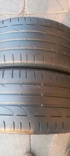 2x225/40/18 normal tyres in a very good conditionwith no damages