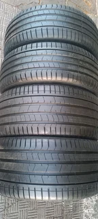 A set of 245/35/20 and 275/30/20 brand new pirelli runflat tyres