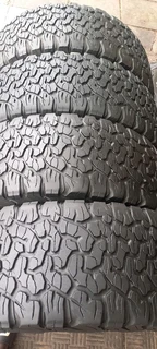 A set of 285/60/18 bfgoodrich ko2 tyres