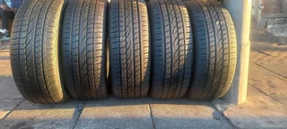 A set of 5 tyres 255/55/19 continental in a very good condition with no damages