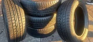 A set of 5 tyres 255/55/19 continental in a very good condition with no damages