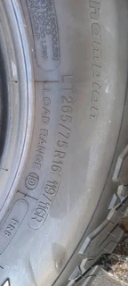 A set of 265/75/16 like new tyres bfgoodrich ko2