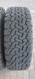 A set of 265/75/16 like new tyres bfgoodrich ko2