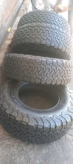A set of 265/75/16 like new tyres bfgoodrich ko2