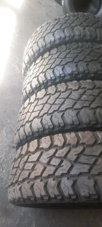 A set of 285/70/17 cooper descoverer st maxx