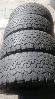 A set of 265/60/18 bfgoodrich ko2 tyres in a very good condition