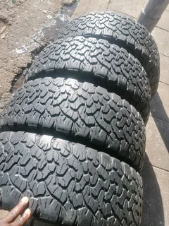 A set of 265/60/18 bfgoodrich ko2 tyres in a very good condition