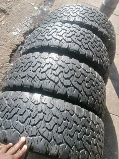 A set of 265/60/18 bfgoodrich ko2 tyres in a very good condition