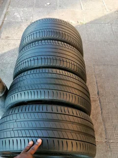 A set of michelin runflat tyres 2x245/40/19 front and 2x275/35/19 rear