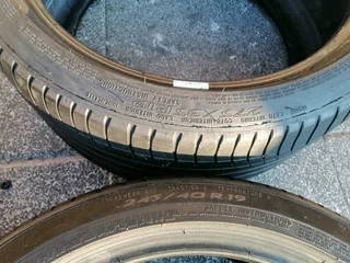 A set of michelin runflat tyres 2x245/40/19 front and 2x275/35/19 rear