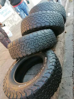 A set of bfgoodrich tyres 265/70/17 in a very good condition