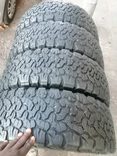 A set of 265/65/18 bfgoodrich ko2 tyres in a very good condition