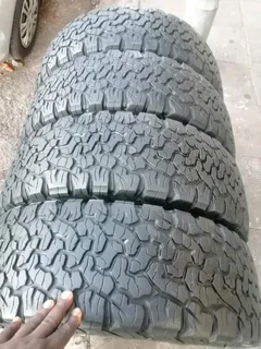 A set of 265/65/18 bfgoodrich ko2 tyres in a very good condition