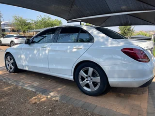 2017 Mercedes-Benz C-Class Sedan