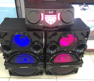 Skyworth Professional Boom Speaker With Amplifier